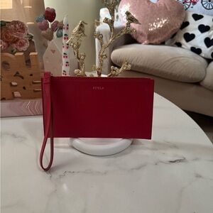 Furla Babylon leather envelope wristlet